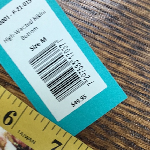 Two Piece Halter Tankini Size M/L - Picture 5 of 9